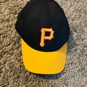 Pirates MLB baseball black hat adjustable like new